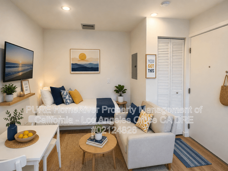 Torrance House: 1536 1/2 W 205th St