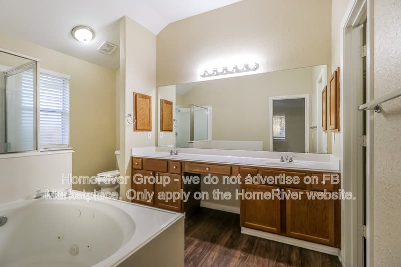 Montgomery House: 3721 Treasure Island Dr