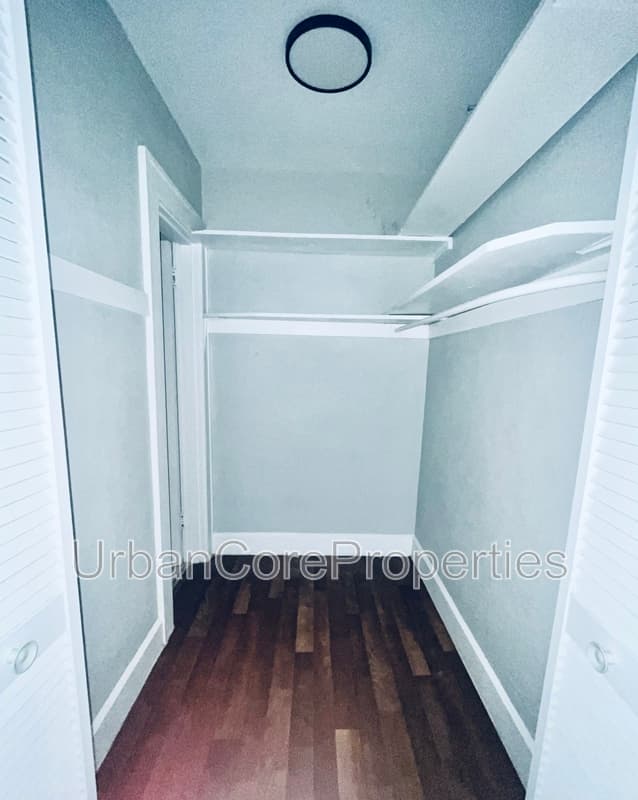 St. Petersburg Condo: 216 5th Ave N