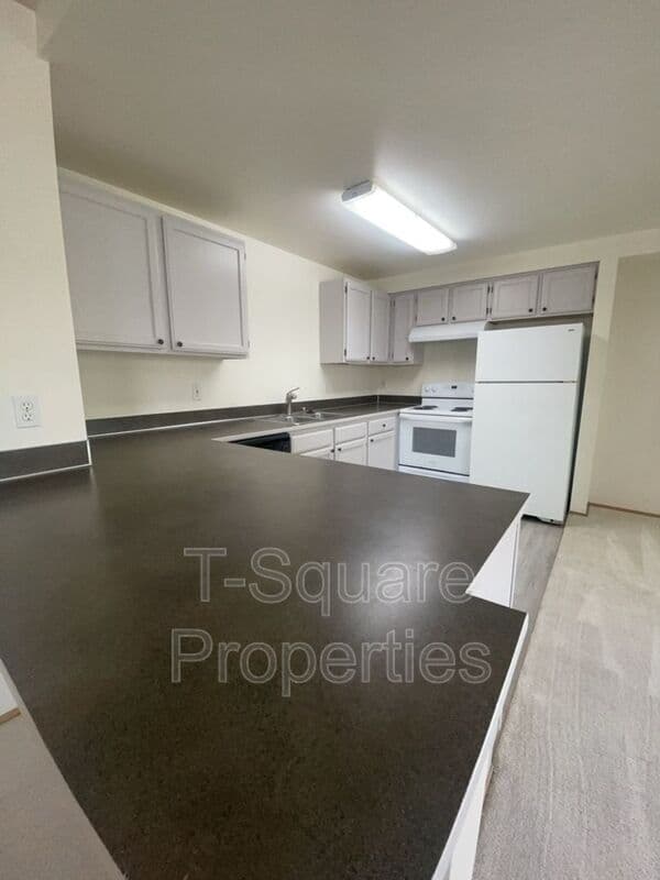 Everett House: 8830 3rd Ave SE