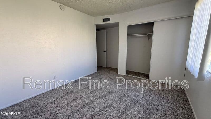 Glendale House: 5701 N 44th Avenue