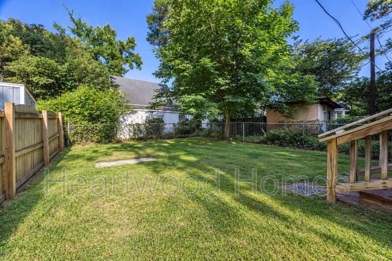 Columbia Condo: 117 Church Street