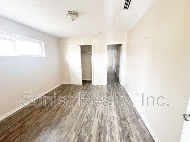 New Orleans Condo: 423 S. Murat