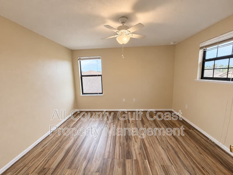 Palmetto House: 2234 10th Ave E
