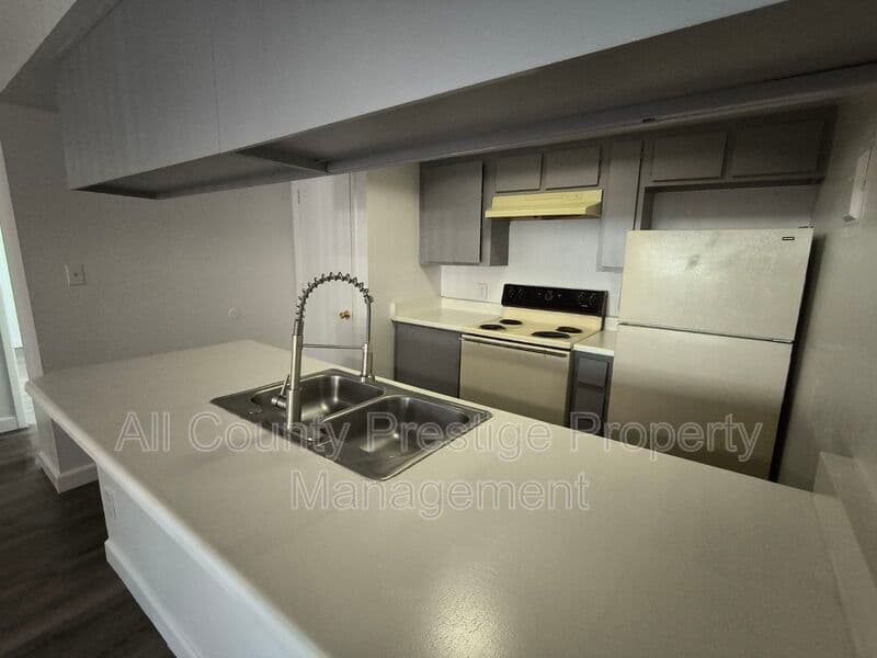 Tempe Apartment: 905 S Dorsey Lane