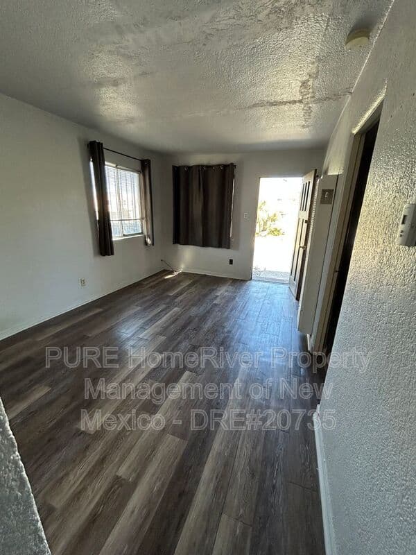 Albuquerque House: 2716 Garfield Ave SE