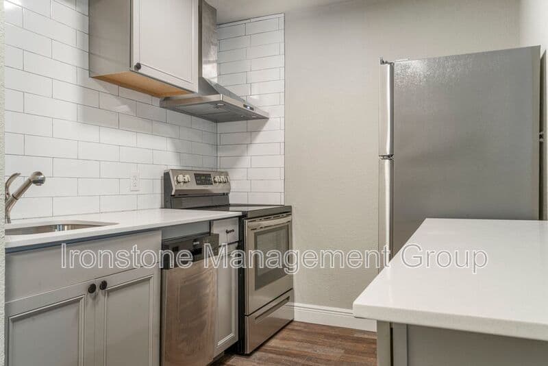 Tulsa House: 2618 E 8th Street