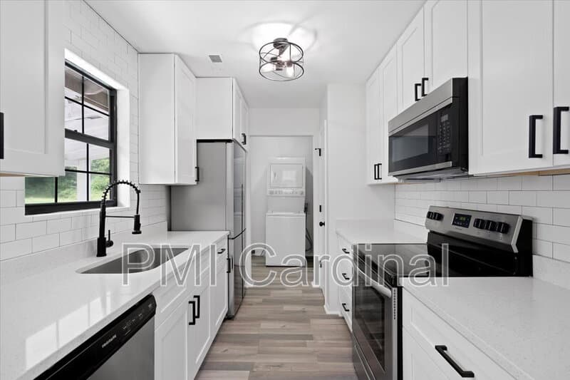 Charlotte House: 2117 Wilson Ave