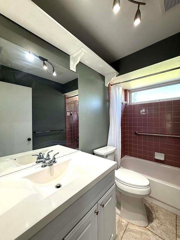 Hudson House: 13636 Dunwoody Court