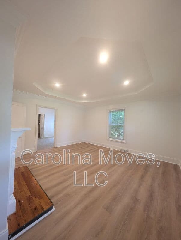 Greenville House: 38 Blake St