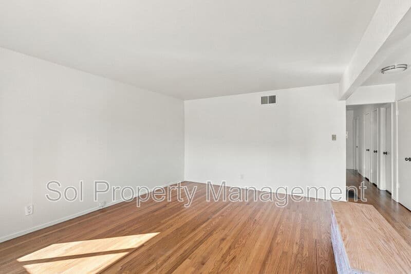 San Rafael House: 600 Tarragon Drive