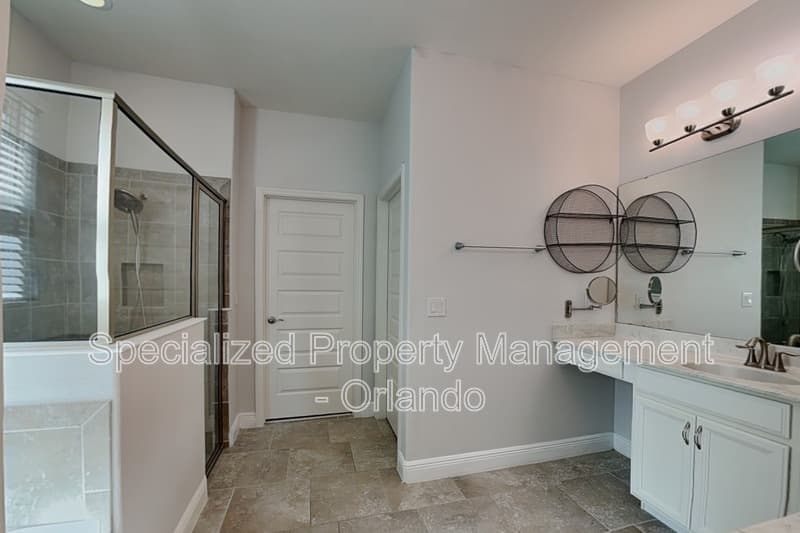 Winter Garden Townhome: 15543 Waterleigh Cove Dr