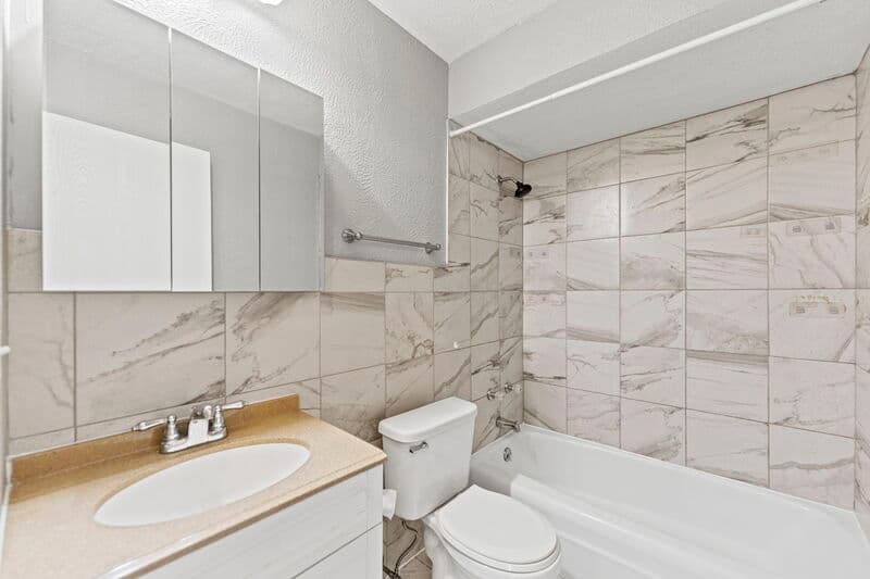Rockford Condo: 3111 Jacqueline Drive - 2