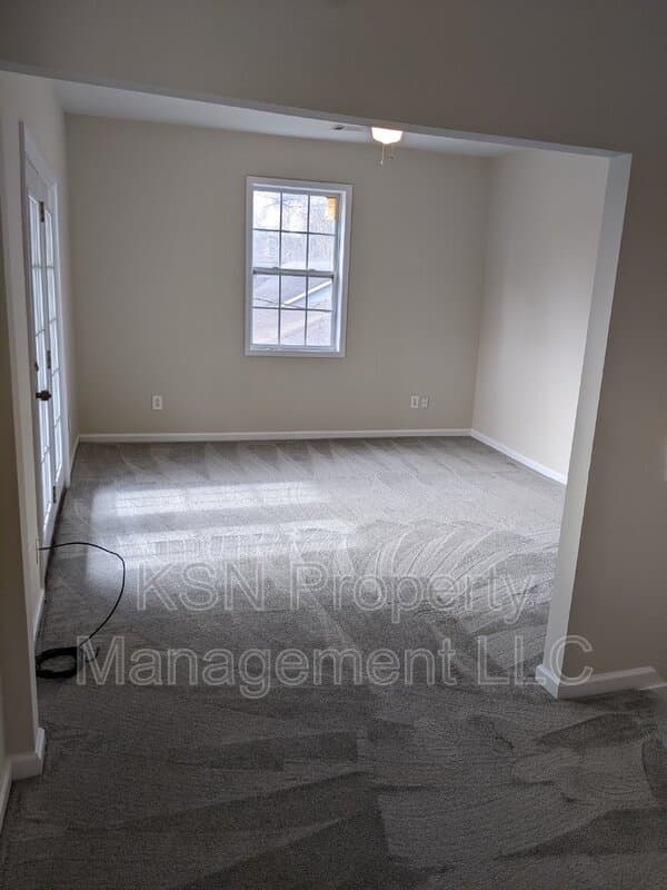Savannah Condo: 1124 Collins Street