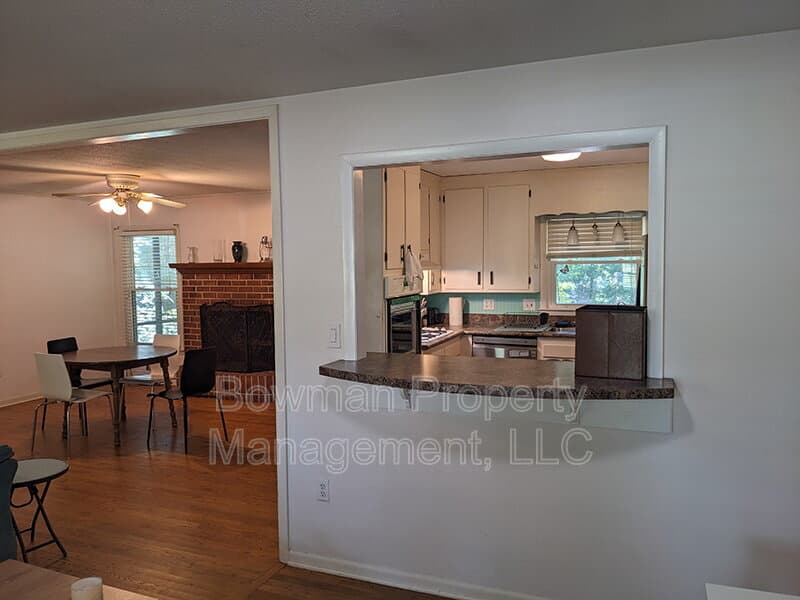 Athens House: 115 Davis Estates Rd