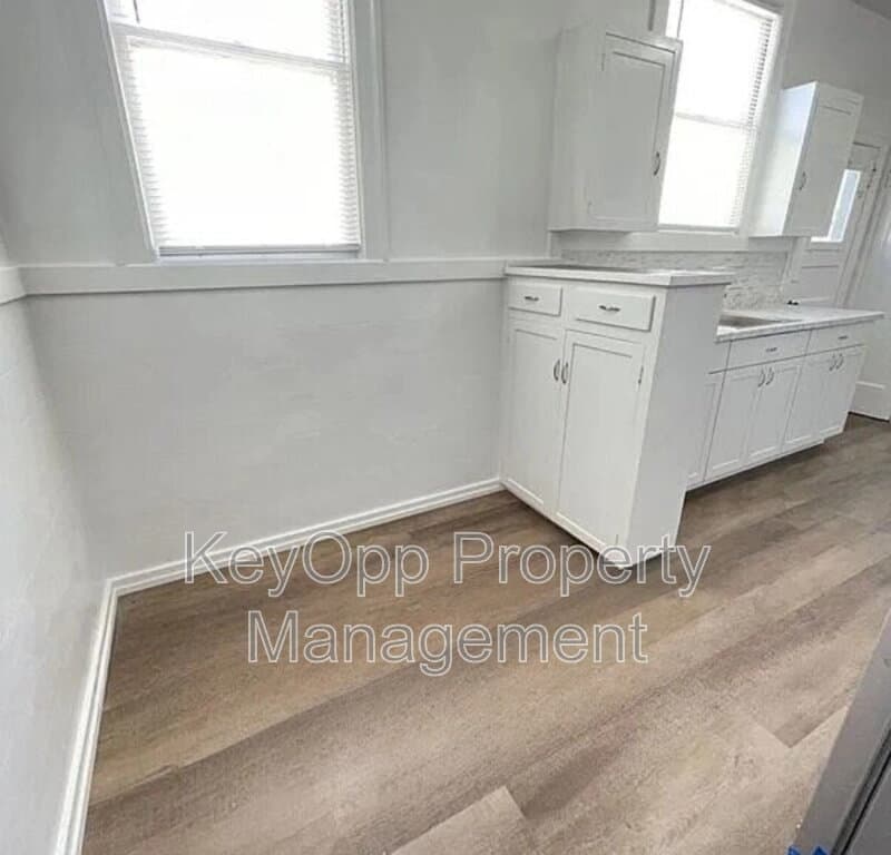 San Francisco Condo: 1666 24th Avenue