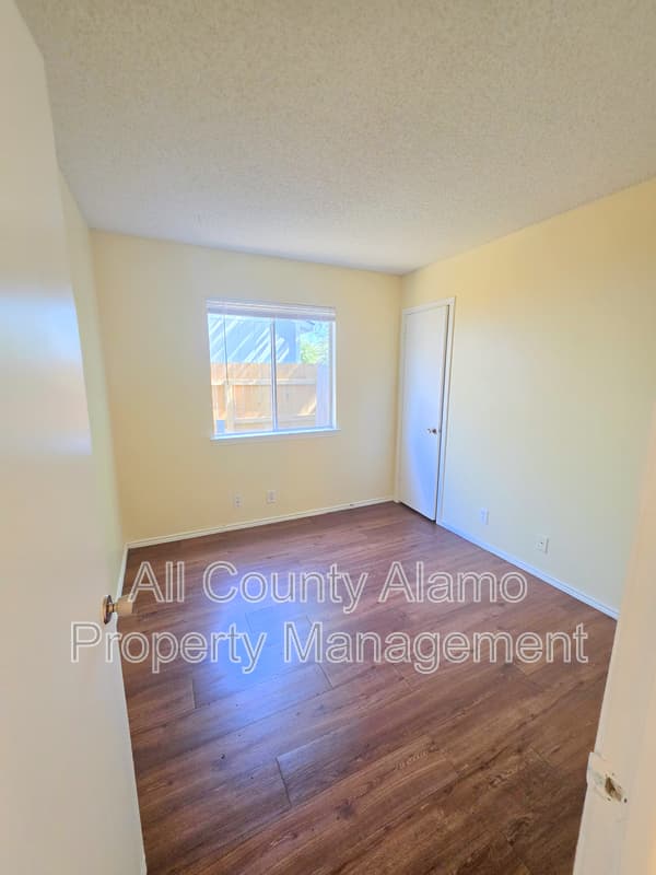 San Antonio House: 7515 Brandyridge