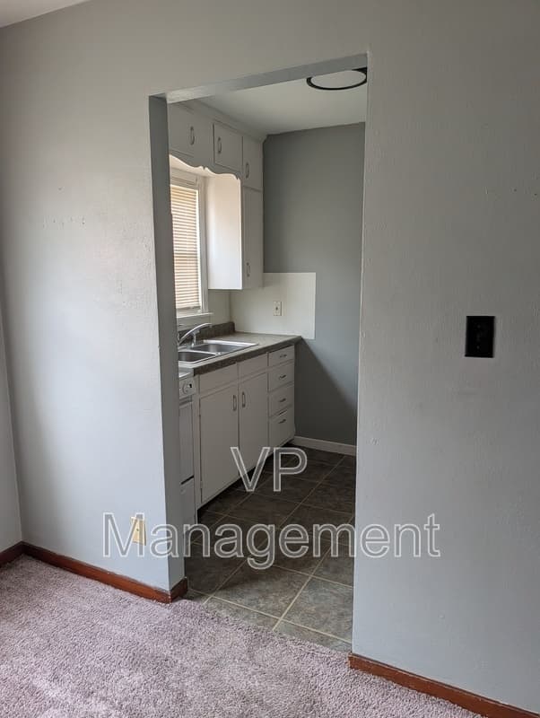 Bettendorf Condo: 418 23rd St
