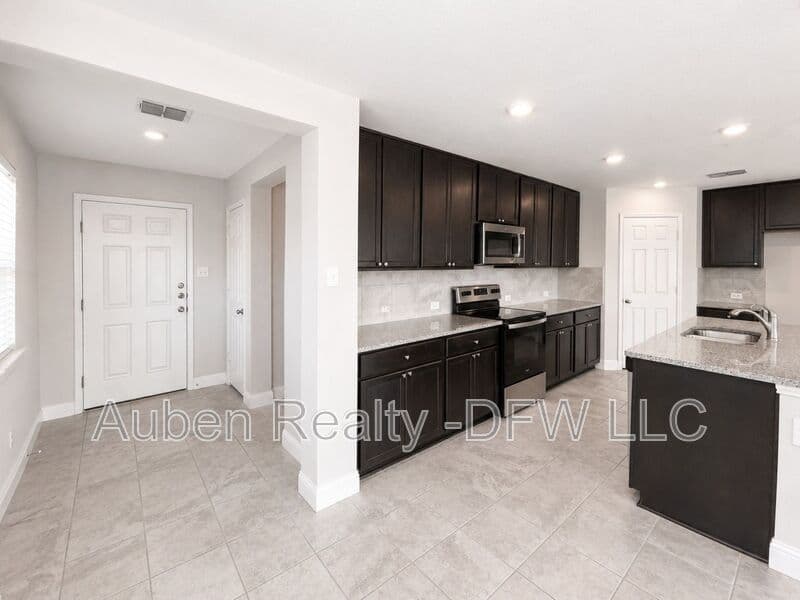 Aubrey House: 2605 Wesley Avenue