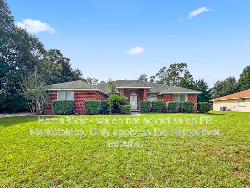 Navarre House: 6609 Codell St