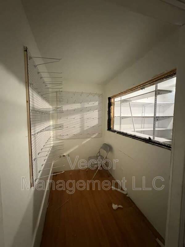 Hamden House: 1158 Dixwell Avenue - Team Mall - B1