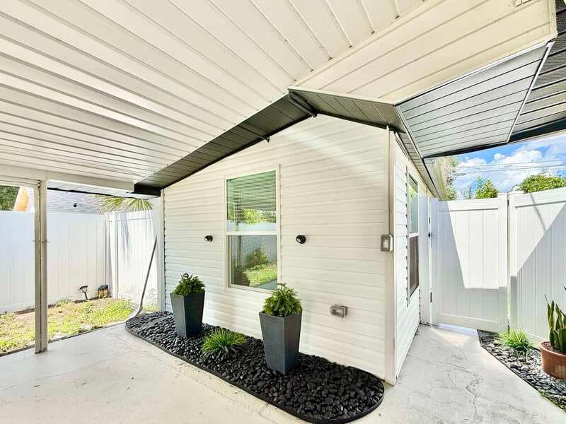 Lakeland Condo: 1704 East Elm Road - 1/2