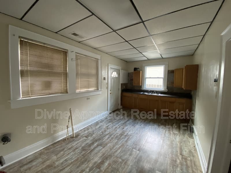 Fairfield House: 5001 Farrell Avenue