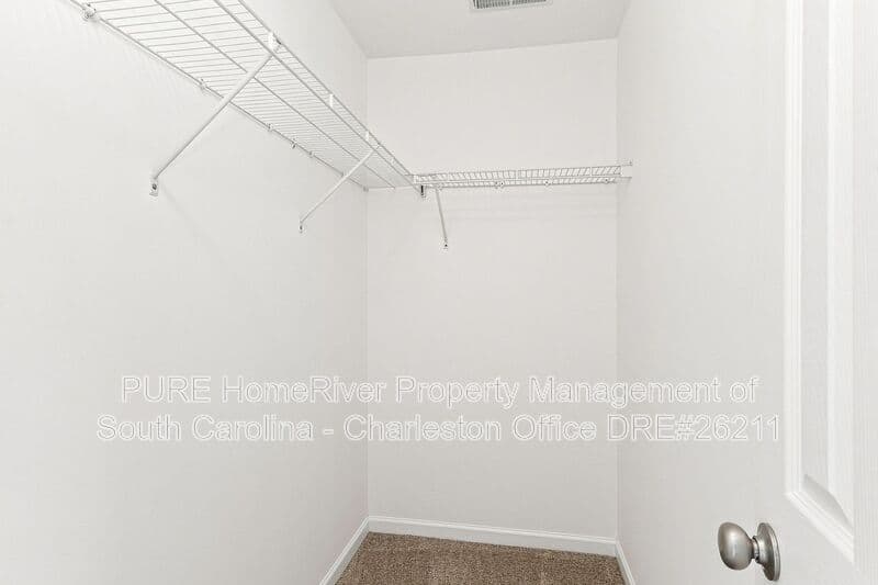 Goose Creek House: 240 Jackson St