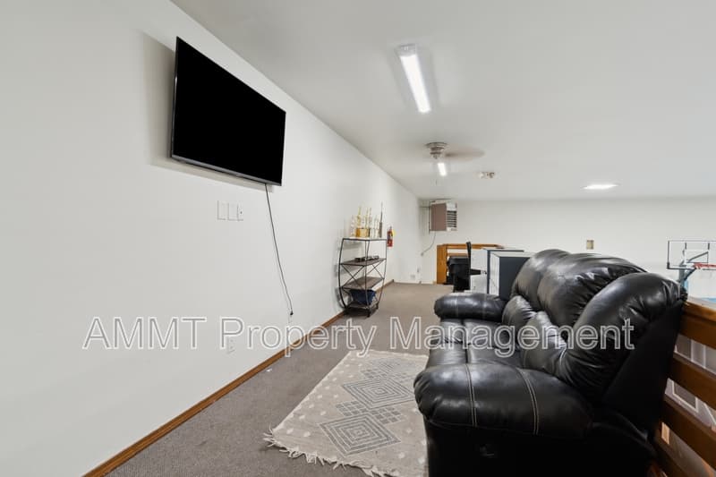 Marion Condo: 1080 Lyons Lane - 1