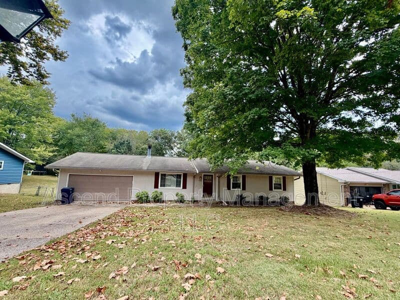 Ooltewah House: 5428 Country Village Dr