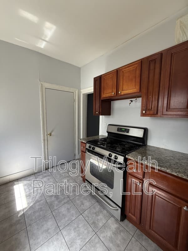 Orange Condo: 74 Park Street - 1