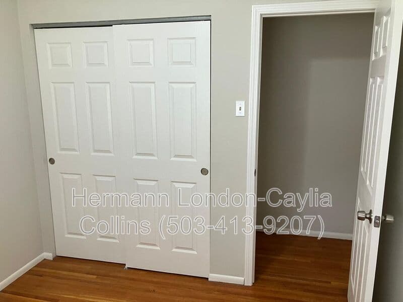 Saint Louis House: 9609 Dromore Court