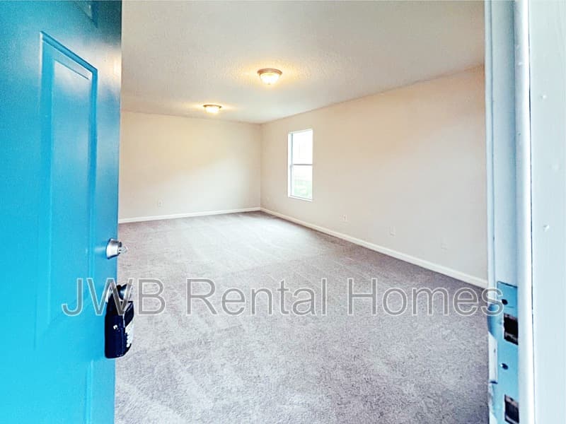 Jacksonville House: 8424 India Ave