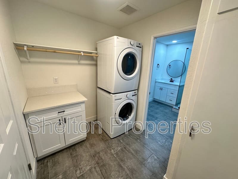 Sun City House: 10806 W Camelot Cir