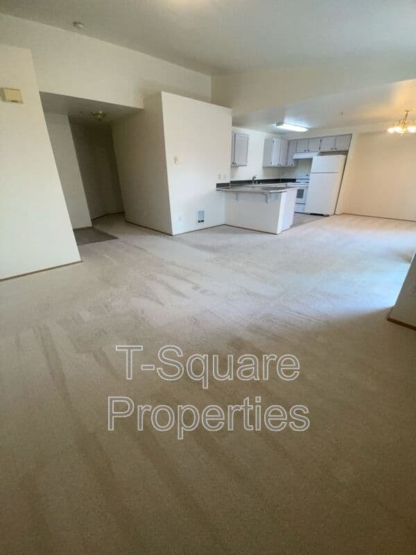 Everett House: 8830 3rd Ave SE