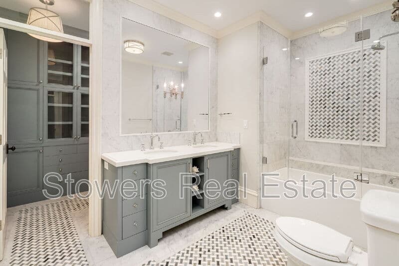 Danville House: 4482 Deer Ridge Rd