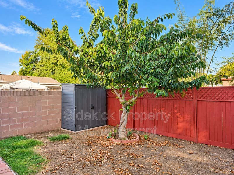 Whittier House: 8620 Greenleaf Ave