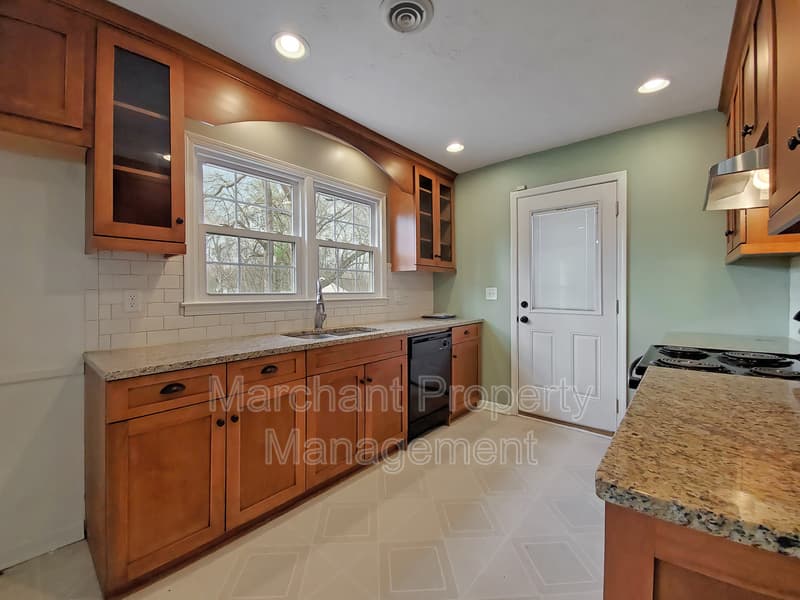 Simpsonville House: 121 Coalmont Court