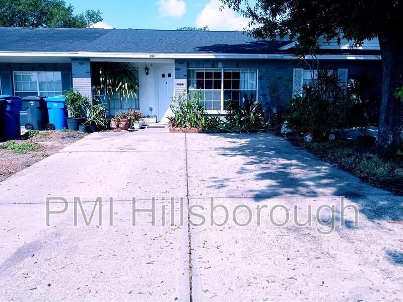 Brandon House: 914 Burlwood Street