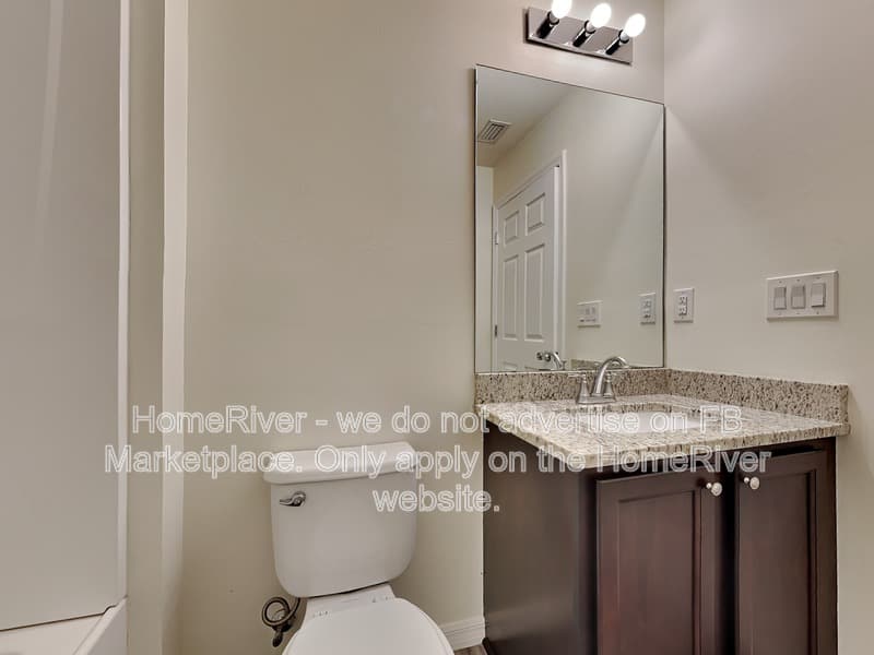 Englewood Condo: 11063 Pendleton Ave