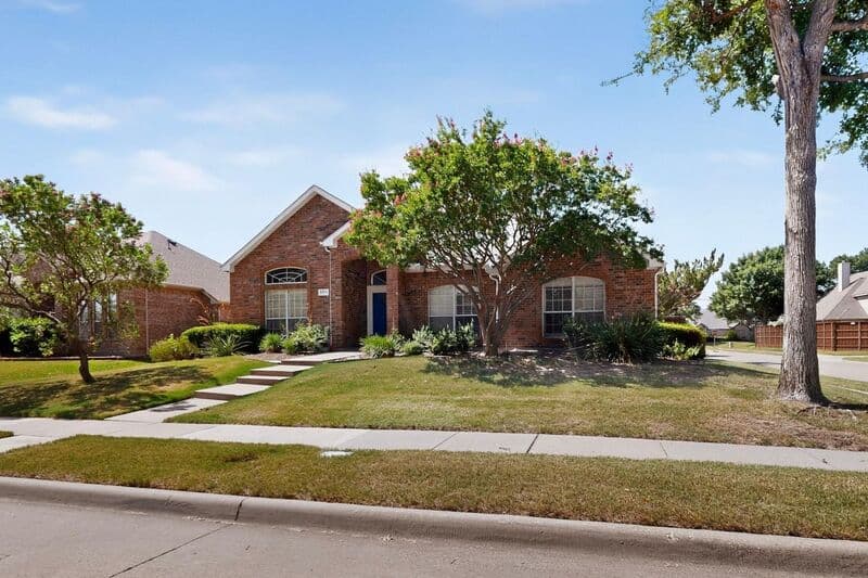 Frisco House: 10201 Max Lane