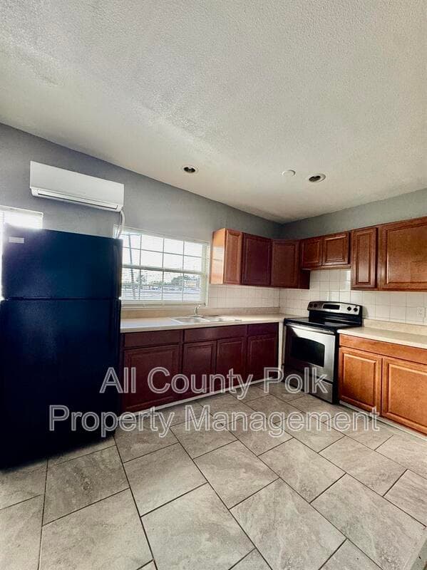 Pinellas Park Condo: 7380 N 63rd St