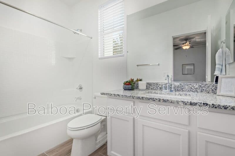 Mesa Townhome: 3230 E Thomas Rd