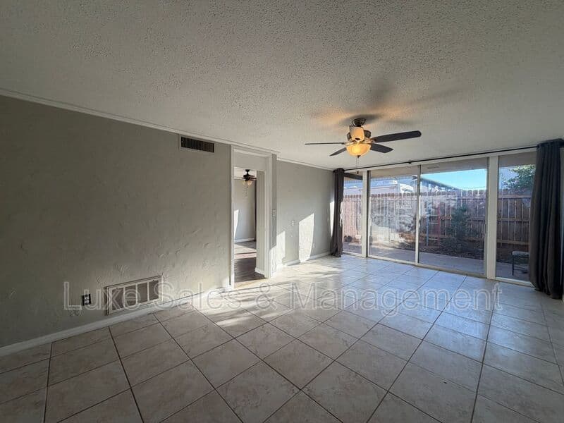 OKC Condo: 6000 N. Brookline