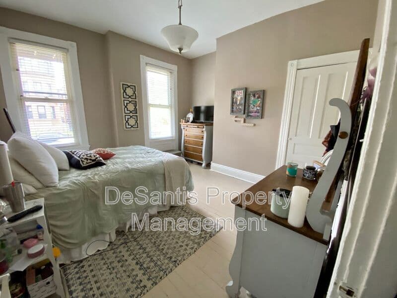 Pittsburgh Condo: 5730 Holden Street