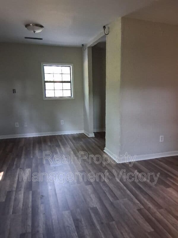 Bessemer House: 1116 potter Avenue