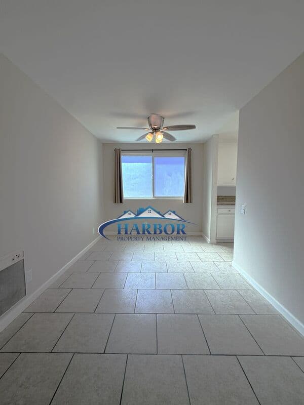 Redondo Beach Condo: 2300 Vanderbilt Lane