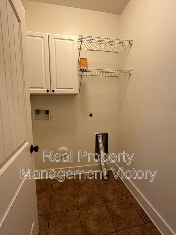 Birmingham House: 358 Kingston Circle