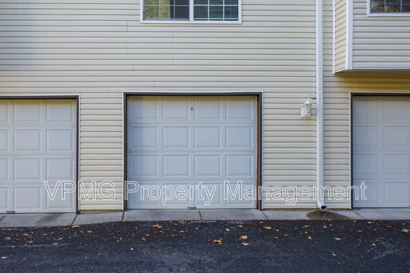Vancouver Condo: 13210 SE 7th St