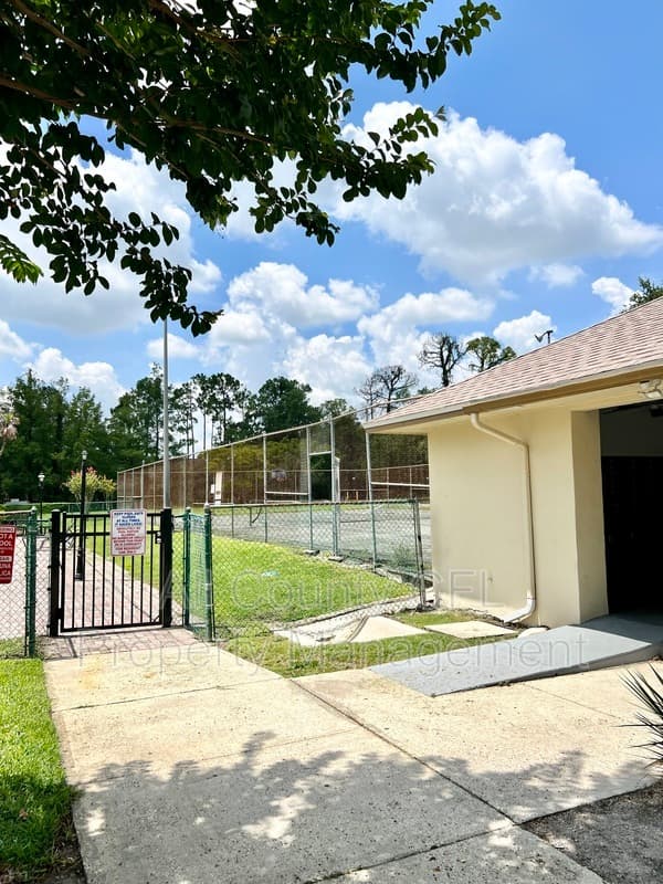 Orlando Condo: 6065 Village Circle